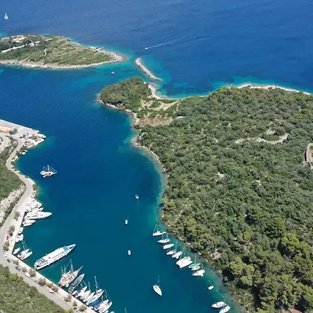 Bastas 2* Lakka (Paxos)