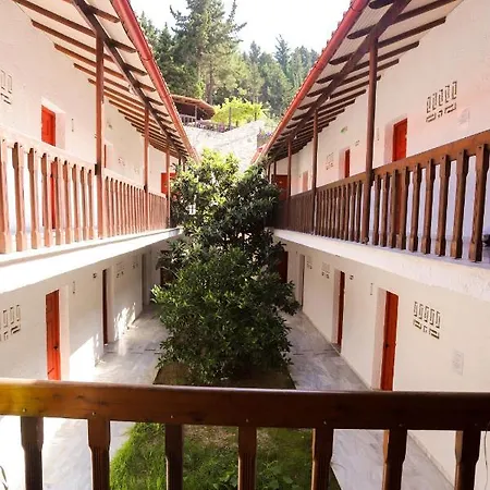 Bastas & Otel 2*